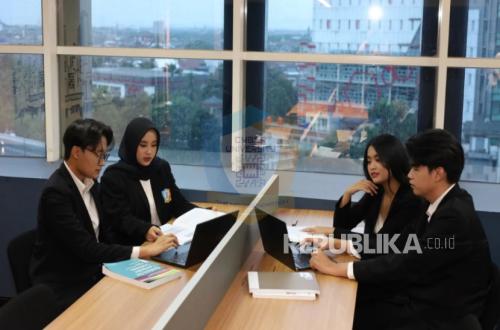 Cyber University Prepares Students for the Digital Era with Industry-Focused Learning