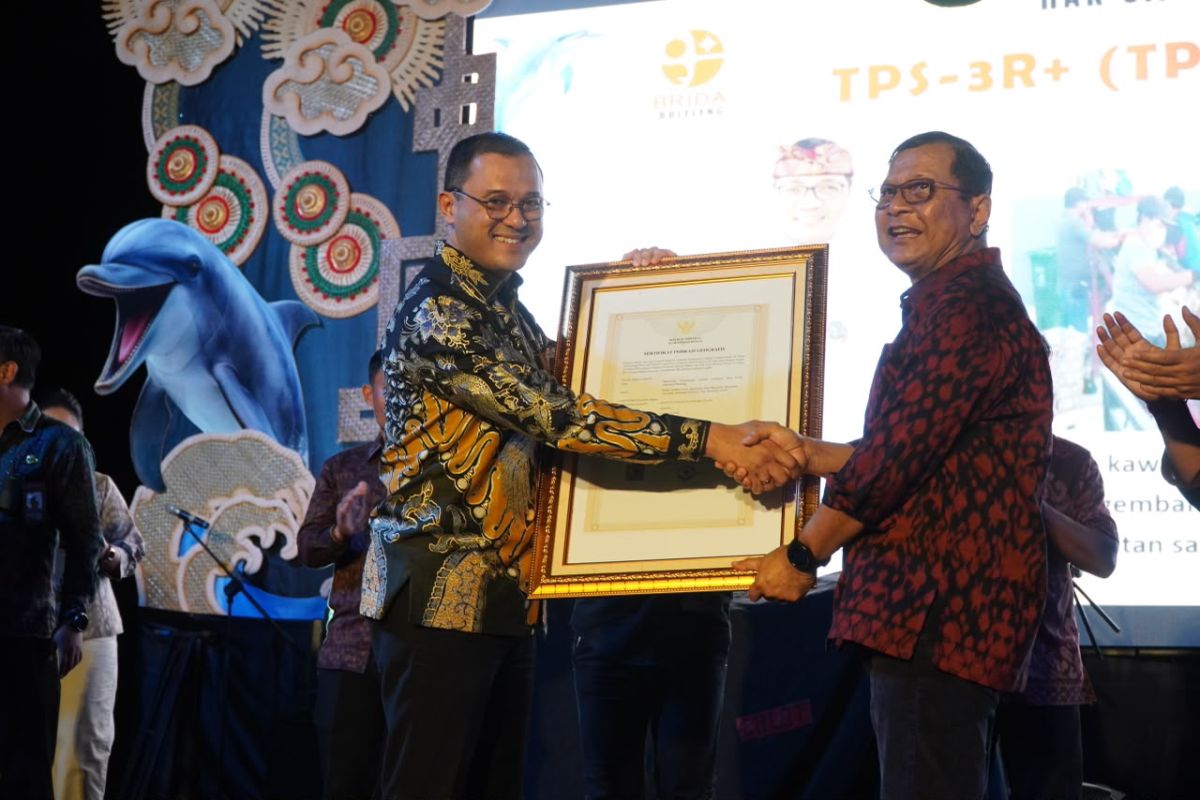 Ministry of Law awards IG certificate for Batu Pulaki, Buleleng