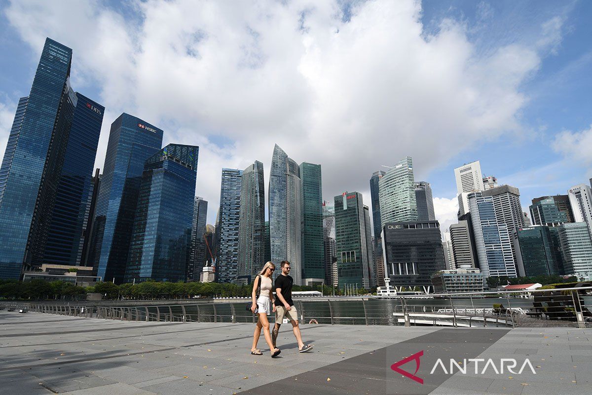 Singapore Allocates IDR 9.8 Trillion to Help Citizens Cope with Energy Price Surge