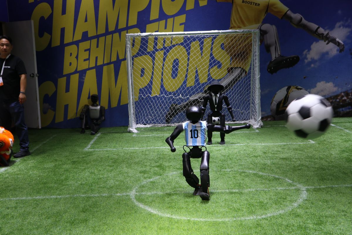 China Protests US Ban on Humanoid Robot Imports