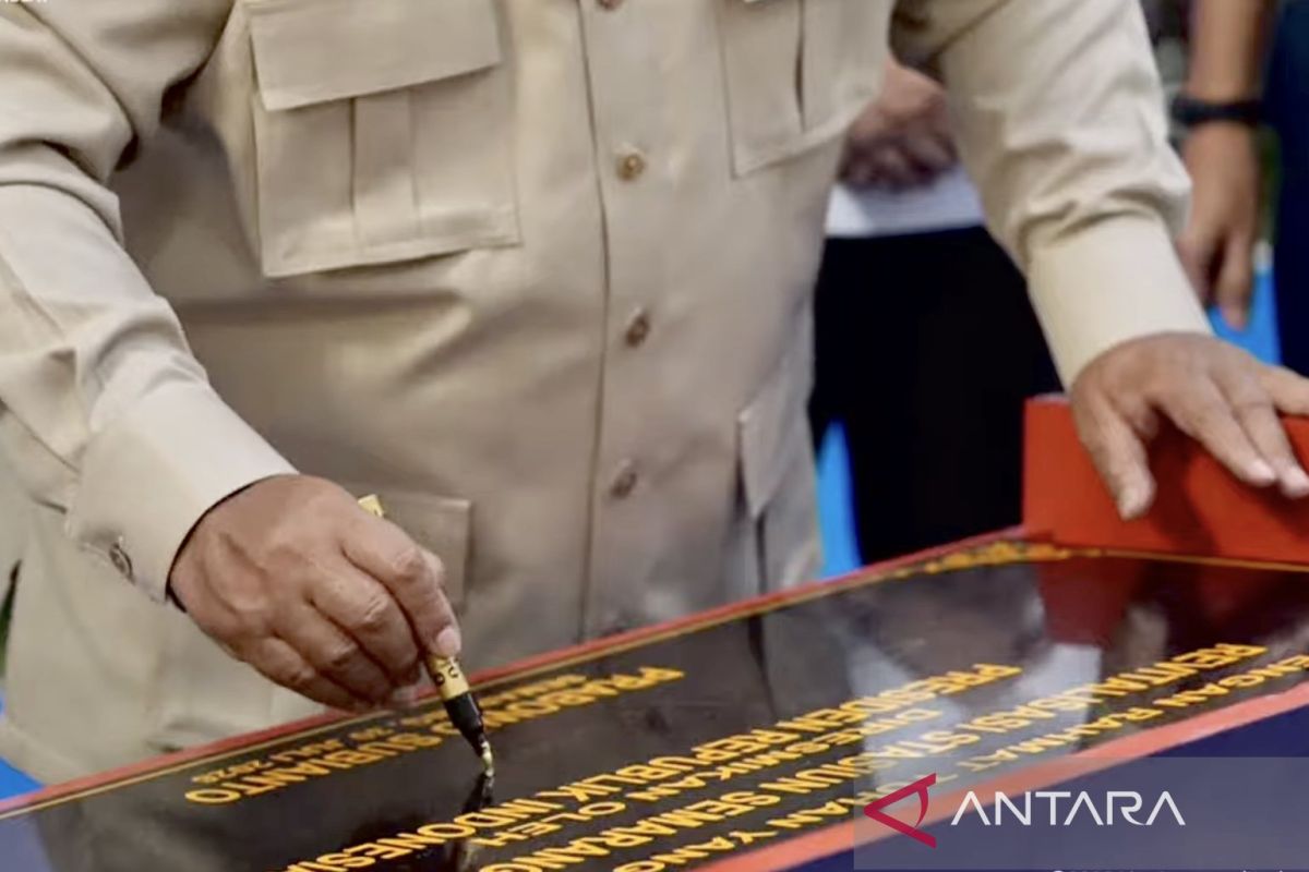 Prabowo inaugurates revitalised Semarang Tawang Station, boards Nusantara Explorer train