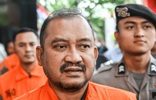 Police Officer on KPK Staff Named Suspect in Pemalang Regent Extortion Case