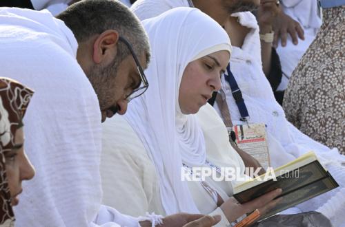 Do Not Stop Striving: Contemplation on Surah Al-Insyirah Verses 7–8