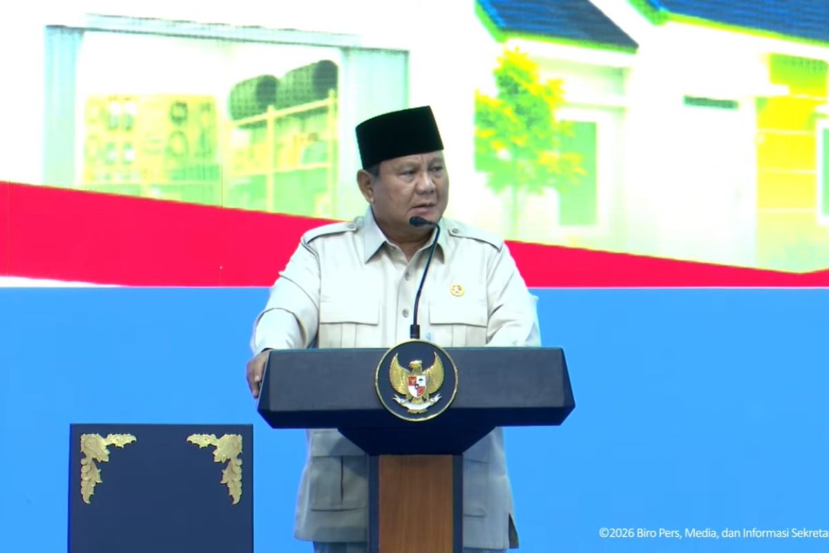 President Prabowo Instructs TNI Commander to Check Pindad Excavators for Distribution to Regions