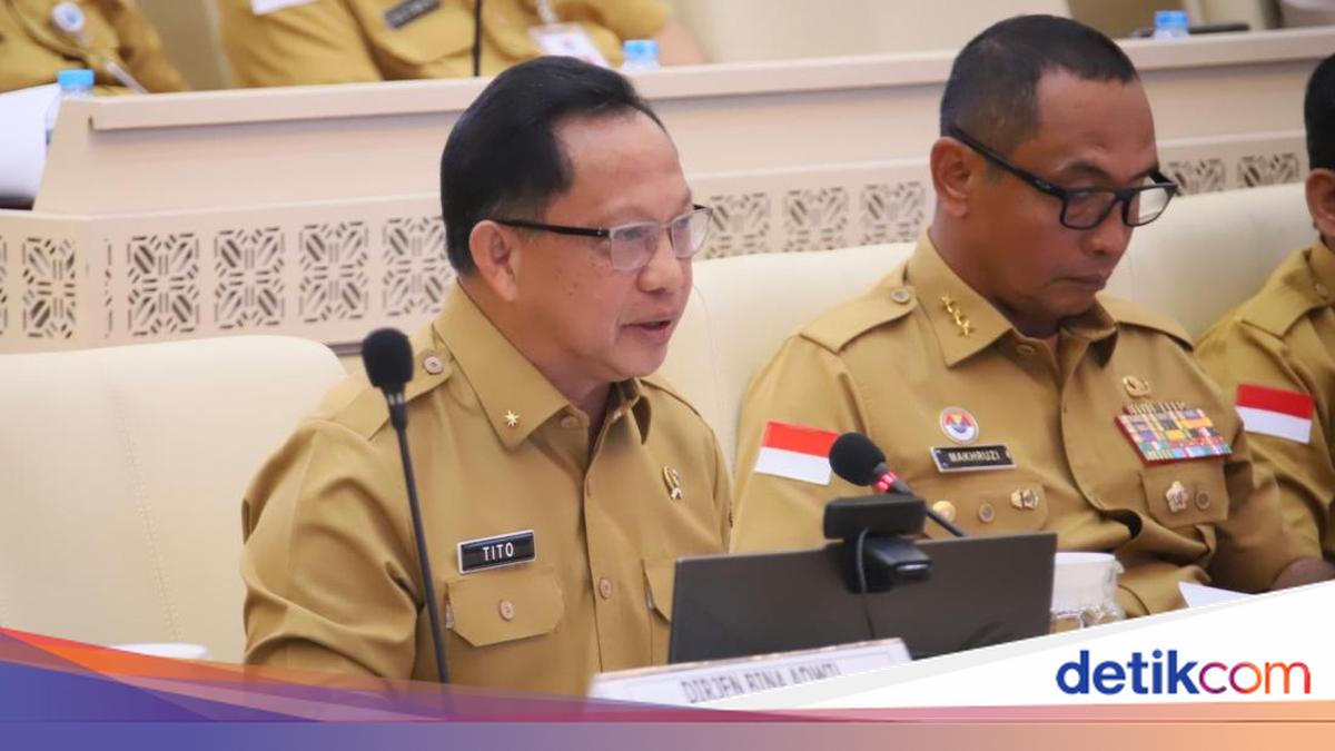 Home Minister Opens Door to Revising Regional Head Salaries, Linking to Performance and PAD