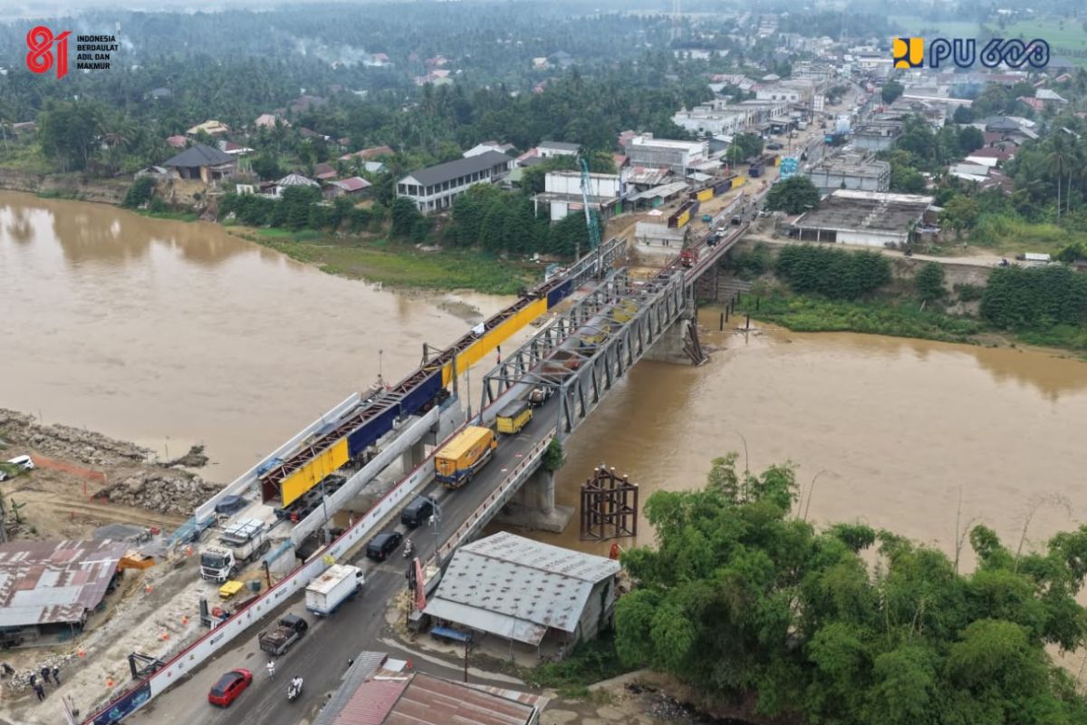 PU Minister Targets Two National Bridges in Bireuen to be Functional by August