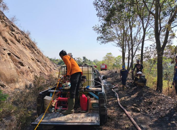 Forest and Land Fires in Sumedang's Cinanjung Village Extinguished by Joint Task Force
