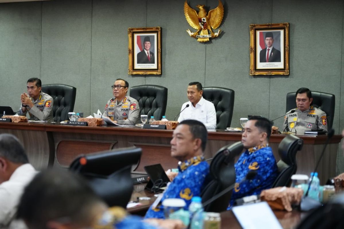 Police Prepare Mitigation and Deploy Personnel to Anticipate El Niño and Forest Fires