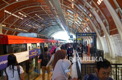 LRT Jabodebek Ridership Rises 23 Percent, Intermodal Integration Strengthened