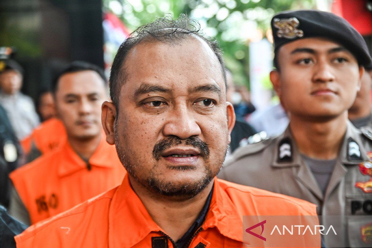 Pemalang Regent Arrested for Extorting Subordinates and Private Sector to Pay KPK Case Broker