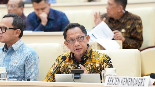 Home Affairs Minister Reveals Two Keys to Optimising Public Services