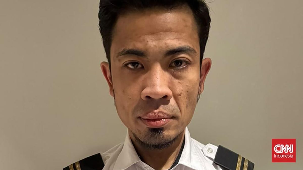 Malaysian Pilot Arrested at Soekarno-Hatta Airport with Crystal Meth and 70,000 Ecstasy Pills