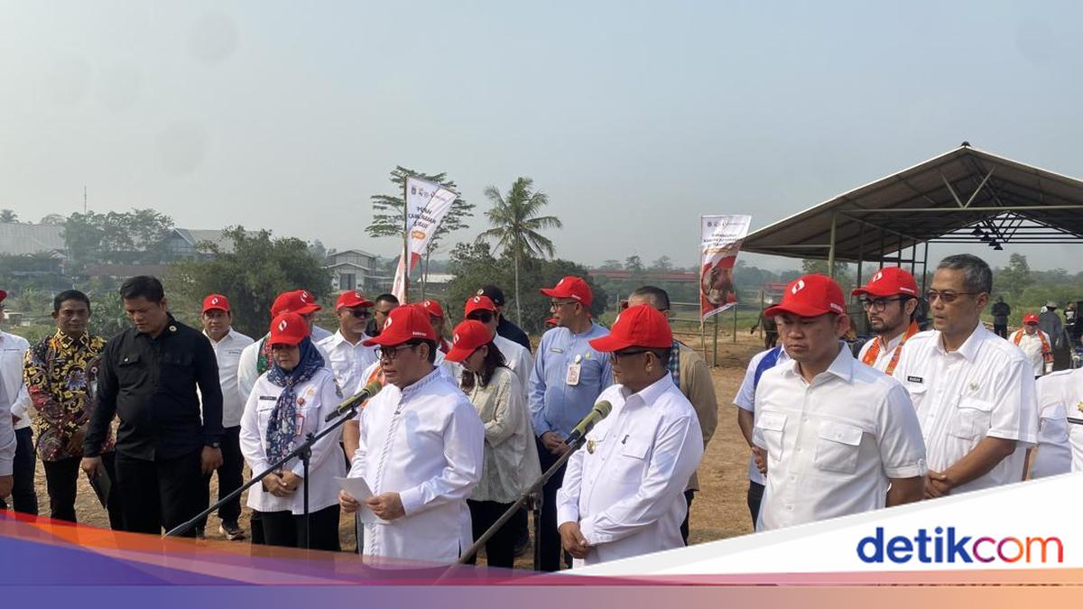 Pram and Andra Soni Discuss Maintenance of Transjabodetabek Bus Stops in Banten