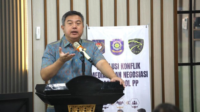 Strengthening the Role of Satpol PP: Secretary General of Ministry of Home Affairs Emphasises Humanist Public Service