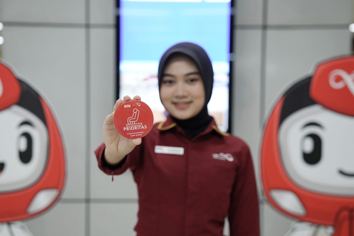 Spotting Priority Pin Users? Offer Seats and Assistance When Needed