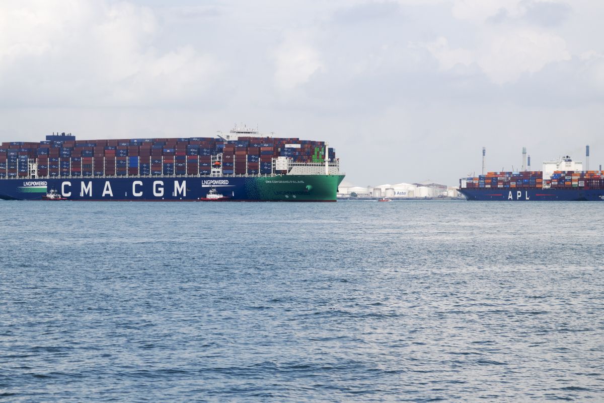 Singapore to Issue Eight LNG Bunkering Licences