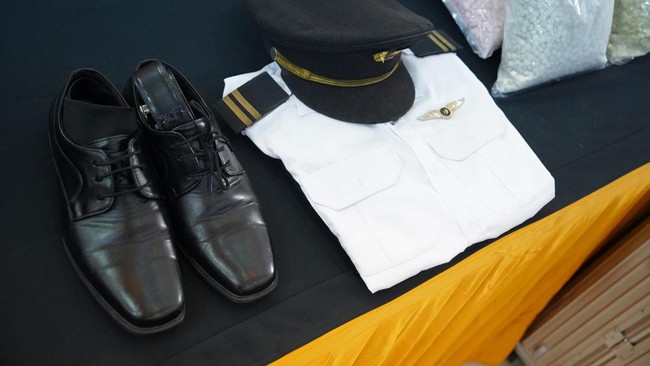 Customs Seize Malaysian Flight Attendant Using Etomidate Vape