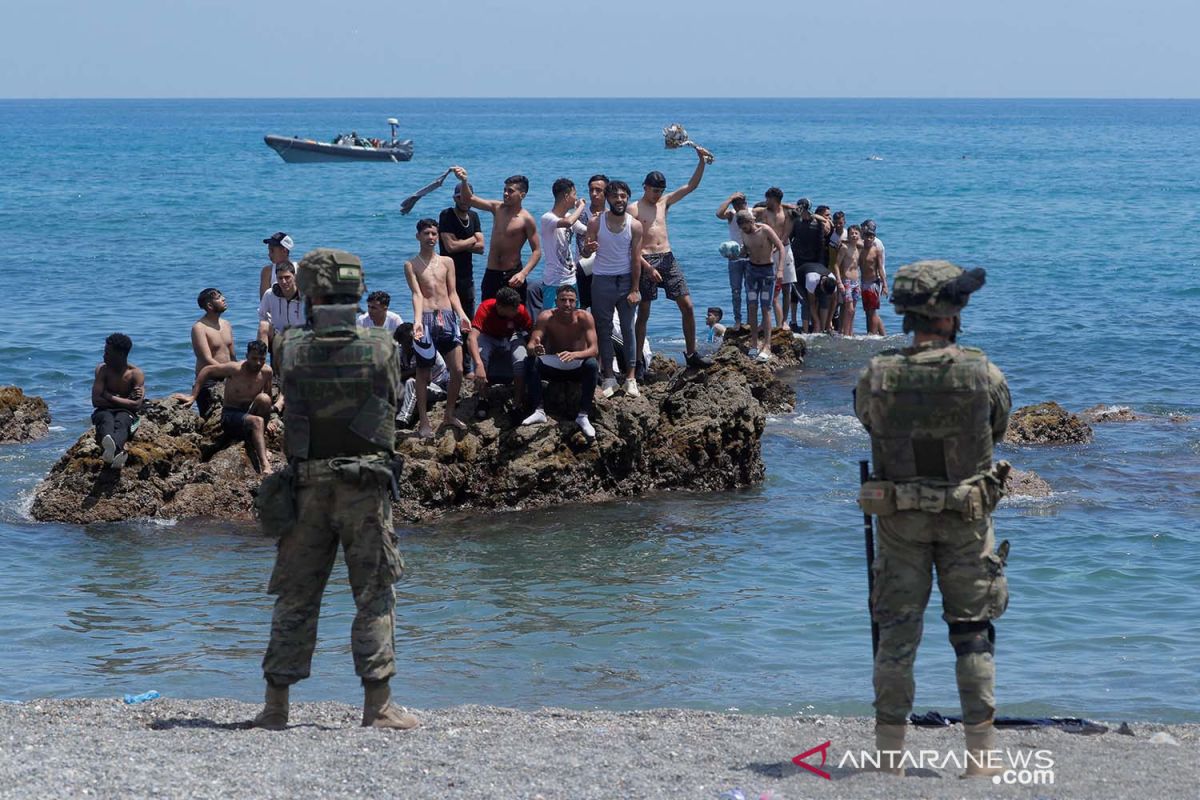 Spain Tightens Borders After 60,000 Immigrants Breach Entry in Single Day