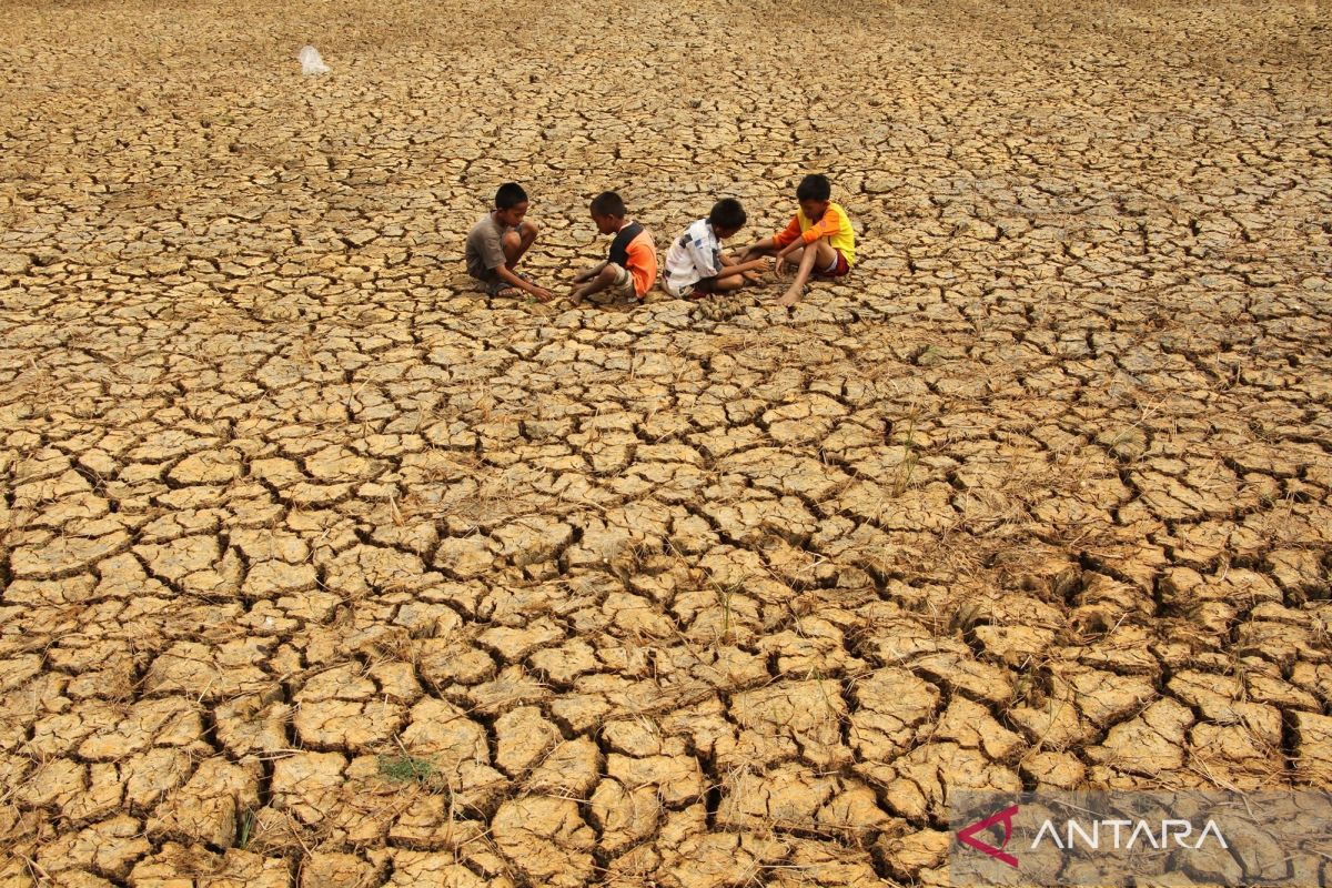 Indonesia stepping up drought response as El Nino lingers