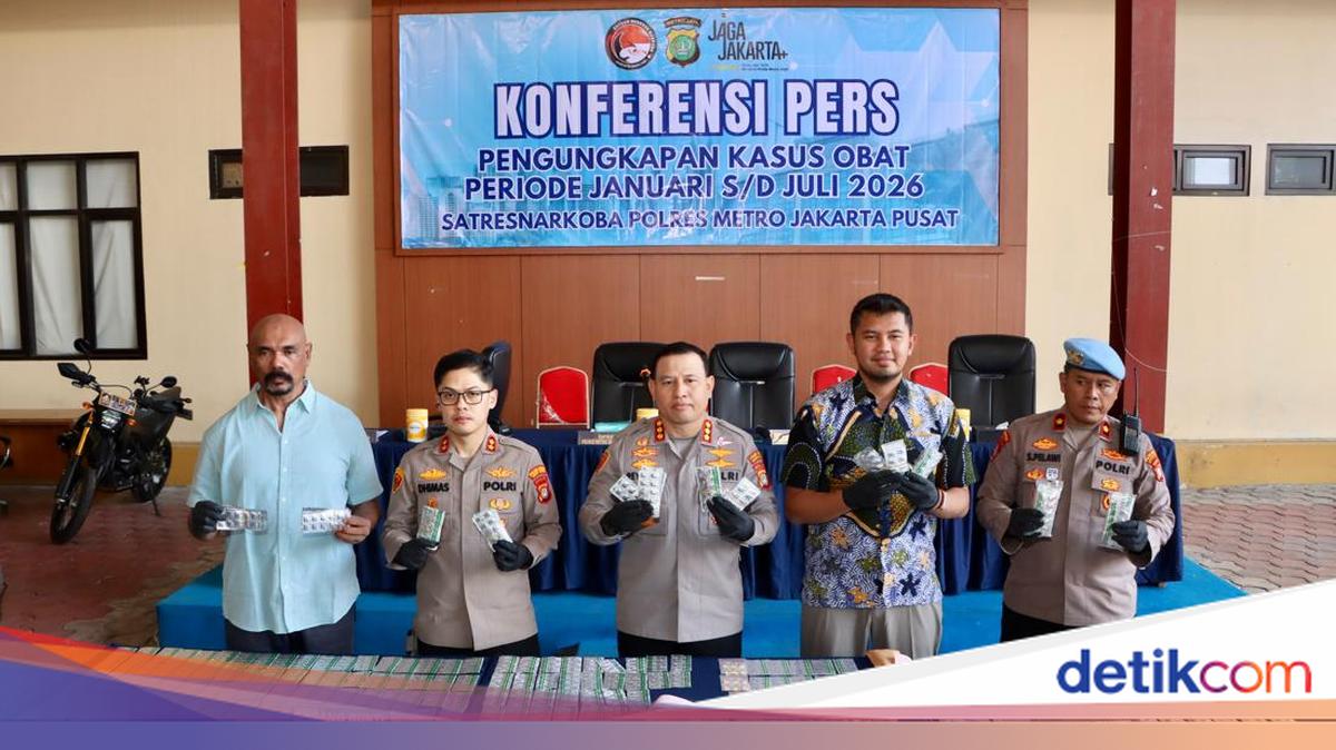 Police Arrest 92 Illegal Tramadol Dealers in Central Jakarta, Seize Over 118,000 Prescription Drugs