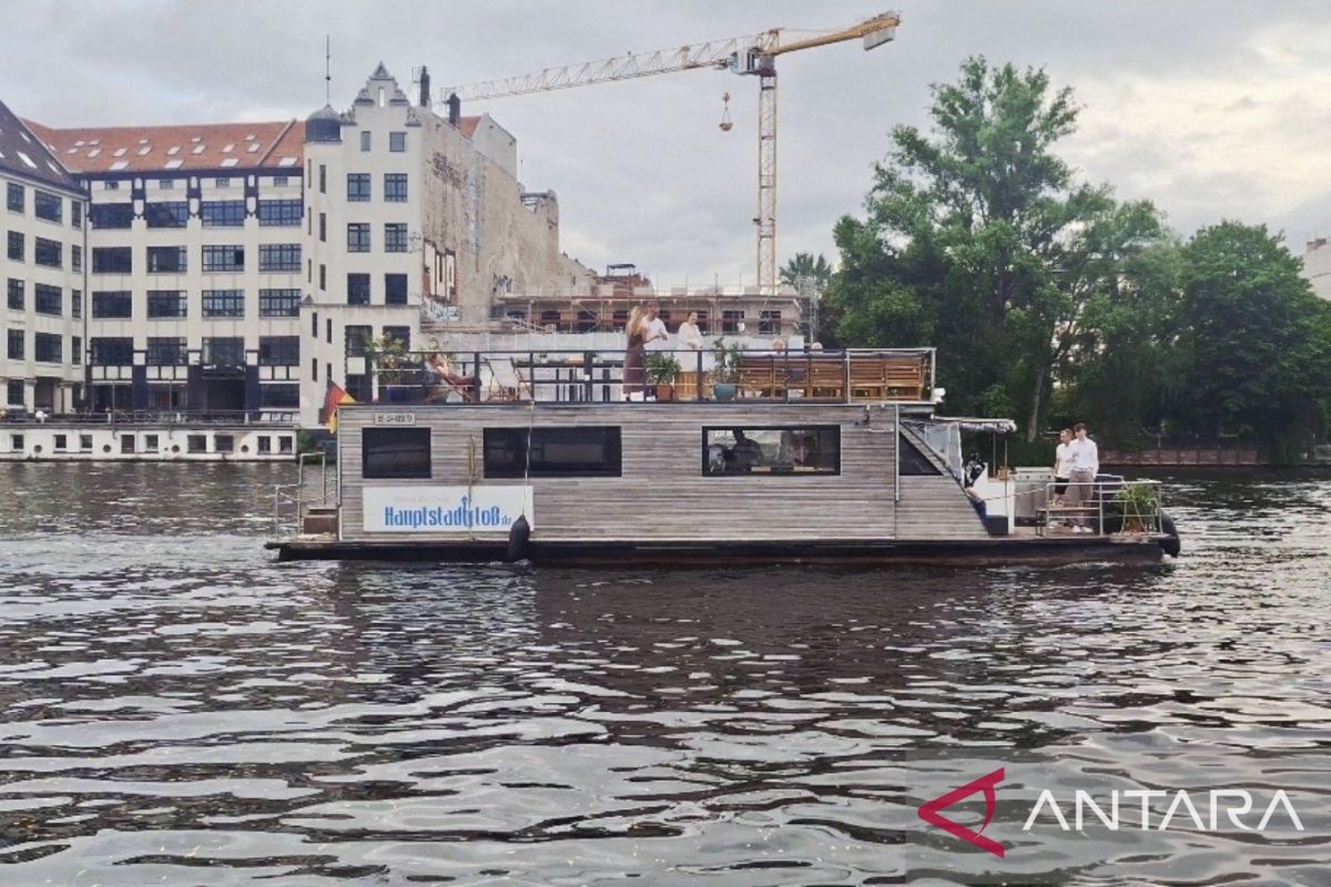 Railway repairs and receding Rhine River trigger fuel concerns in Germany