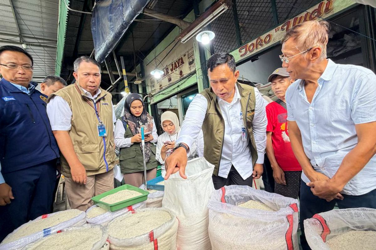 Bulog President Director urges public to recognise rice quality according to standards