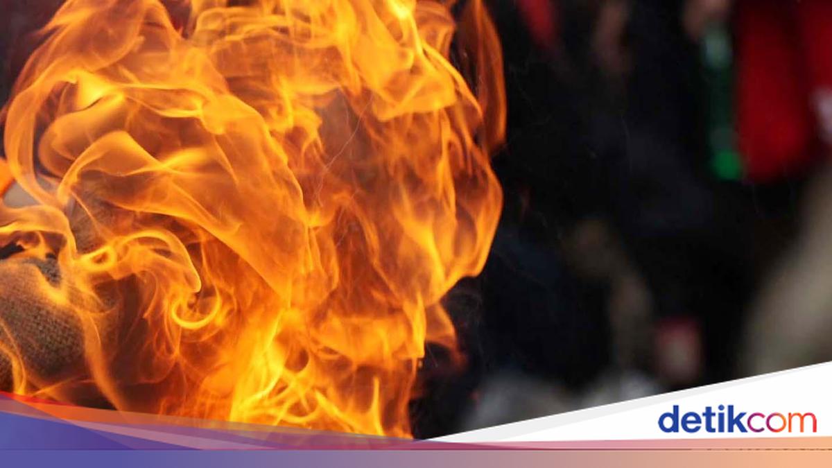 Fire Breaks Out at Pullman Hotel in West Jakarta
