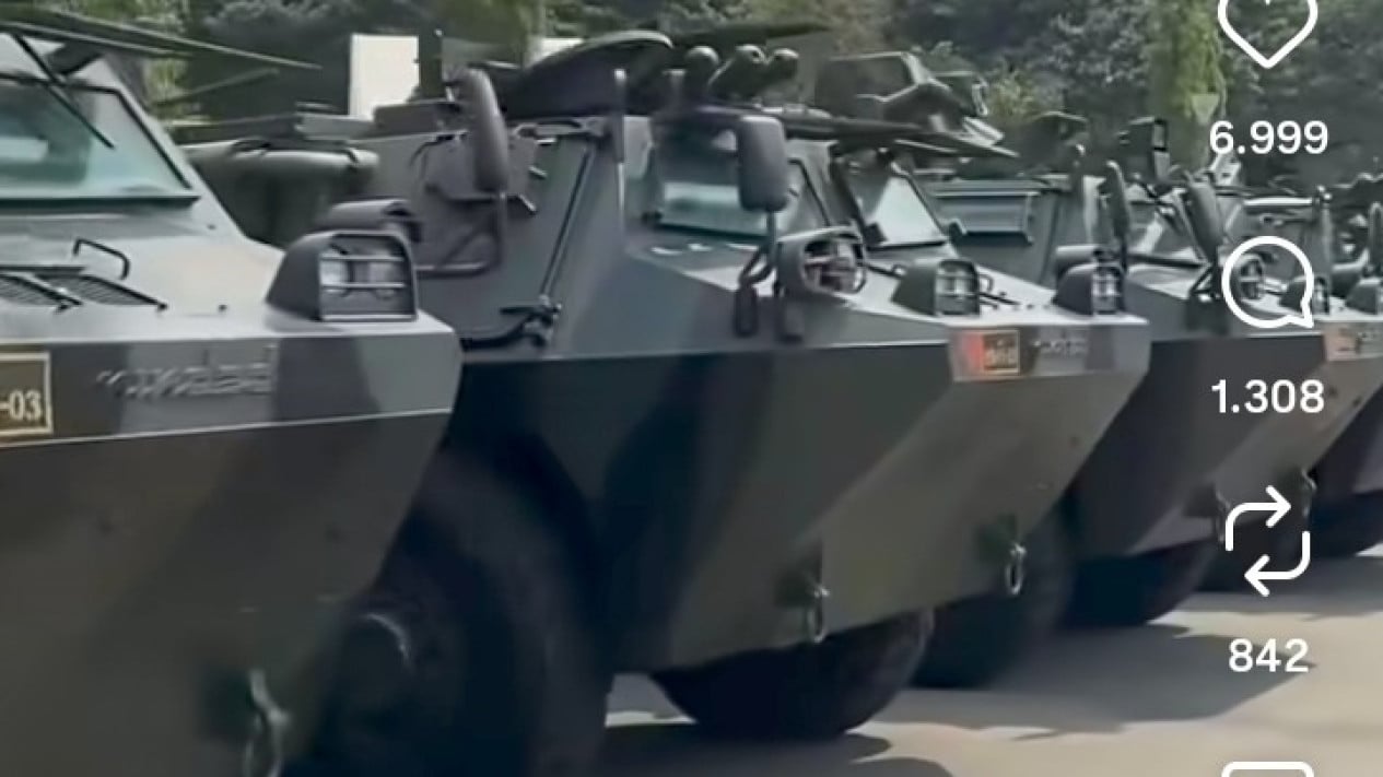 TNI Denies Viral Claims of Armoured Vehicles Deployed at Monas to Confront Protesters