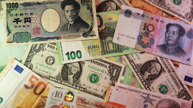 Asian Currencies Rally This Week, But Rupiah Slumps