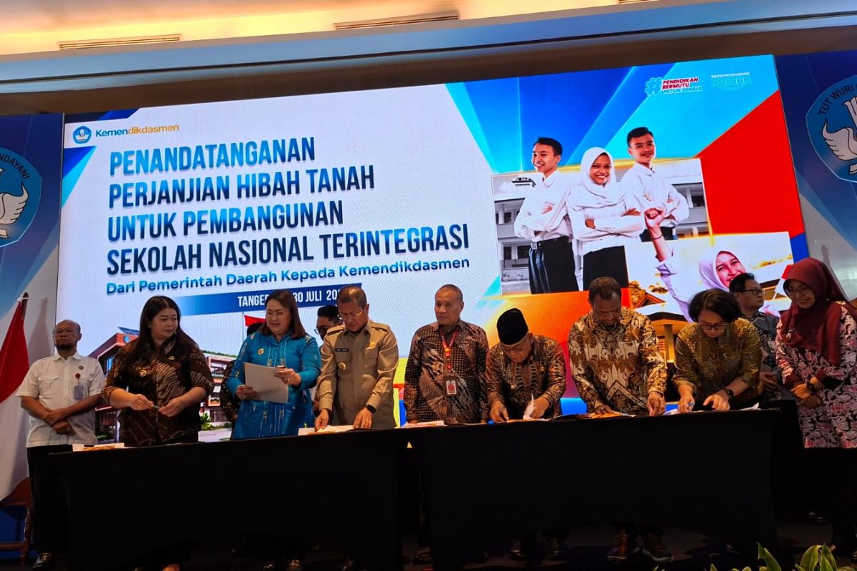 West Pasaman signs grant agreement for integrated national school