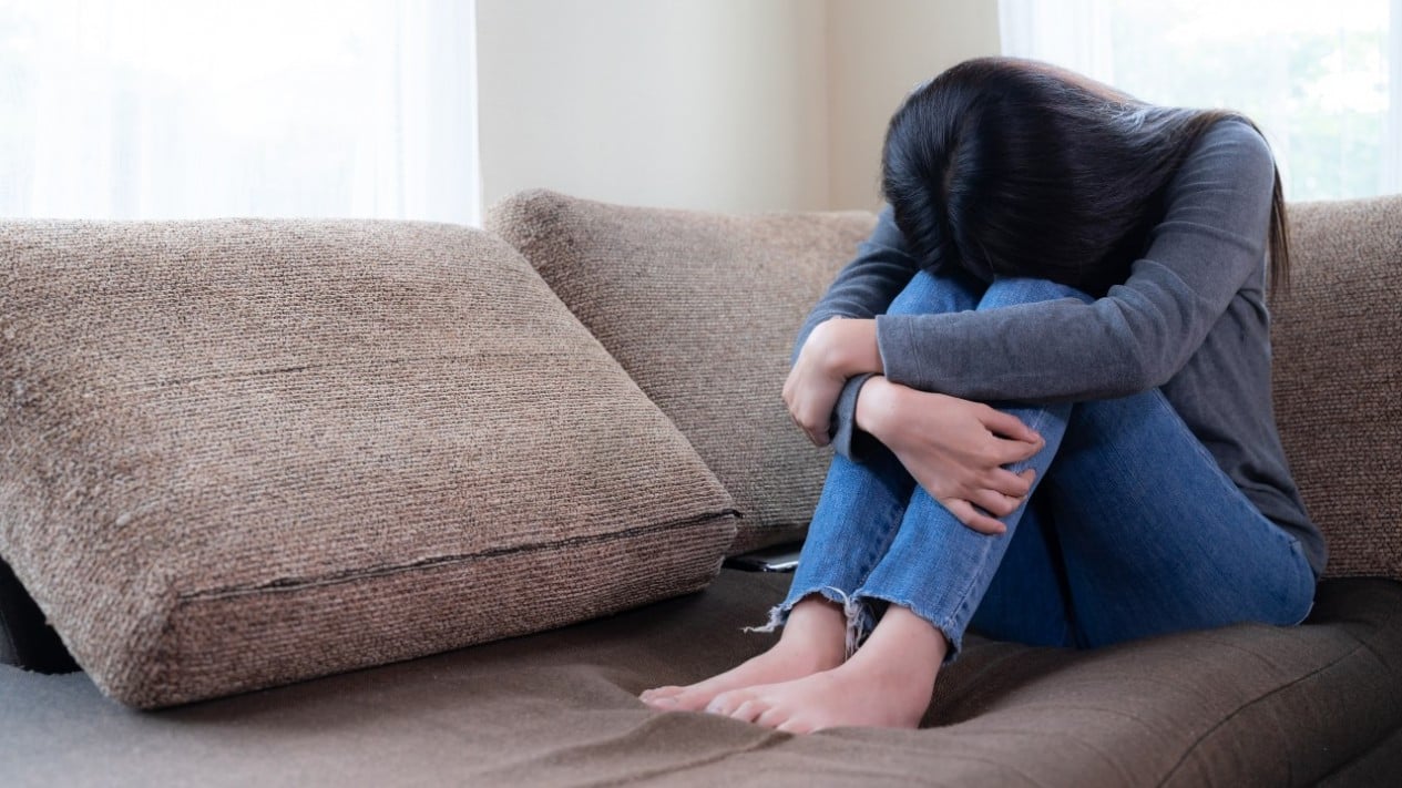 University Officials Visit Student Reported to be Depressed After Thesis Defence Cancelled 12 Times