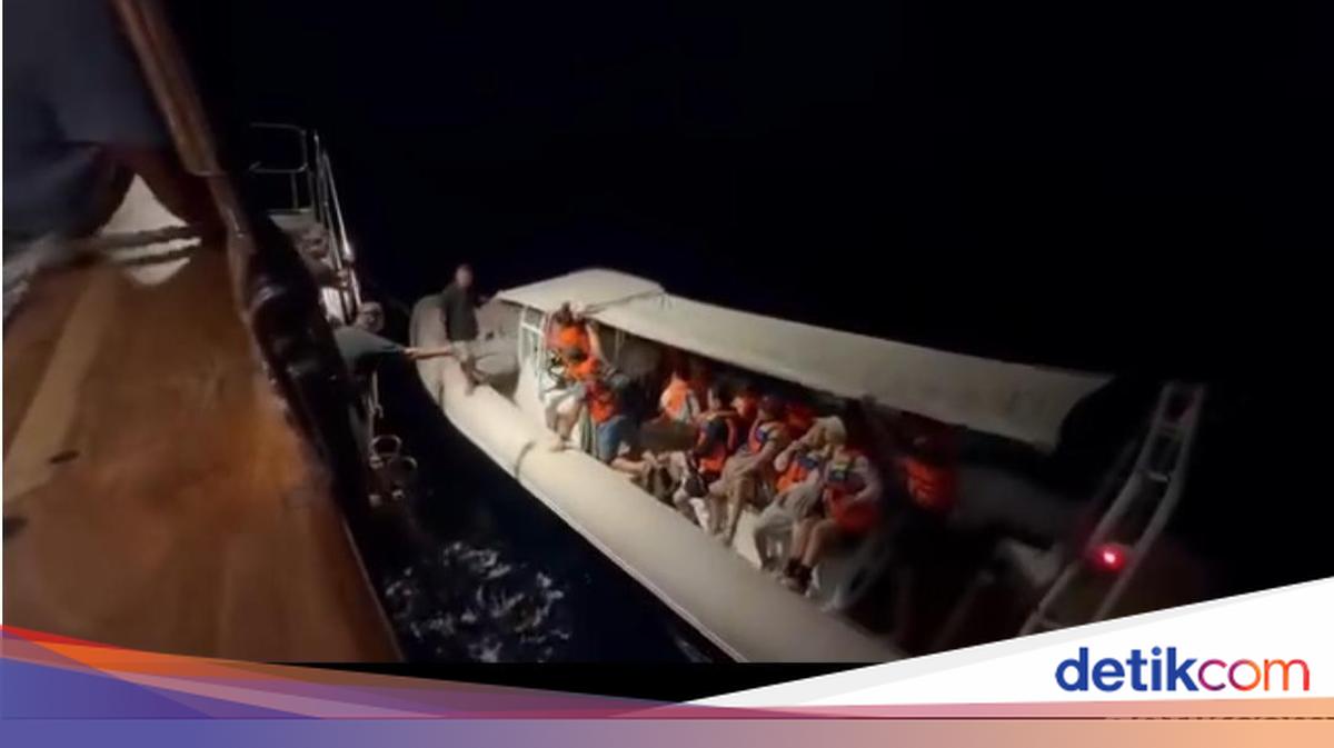 Tourist Boat Carrying 30 Passengers Sinks in Satonda, NTB; All Passengers Safe