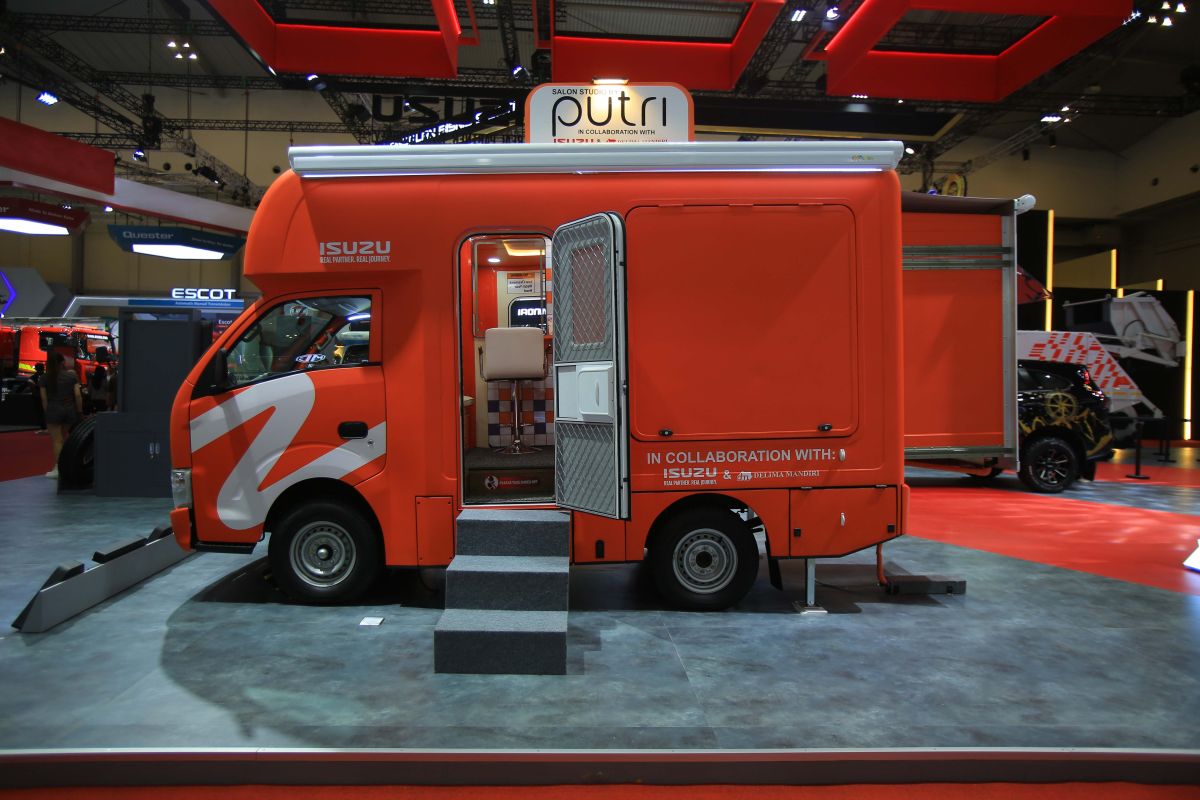 Isuzu Showcases Mobile Beauty Salon Concept at GIIAS 2026
