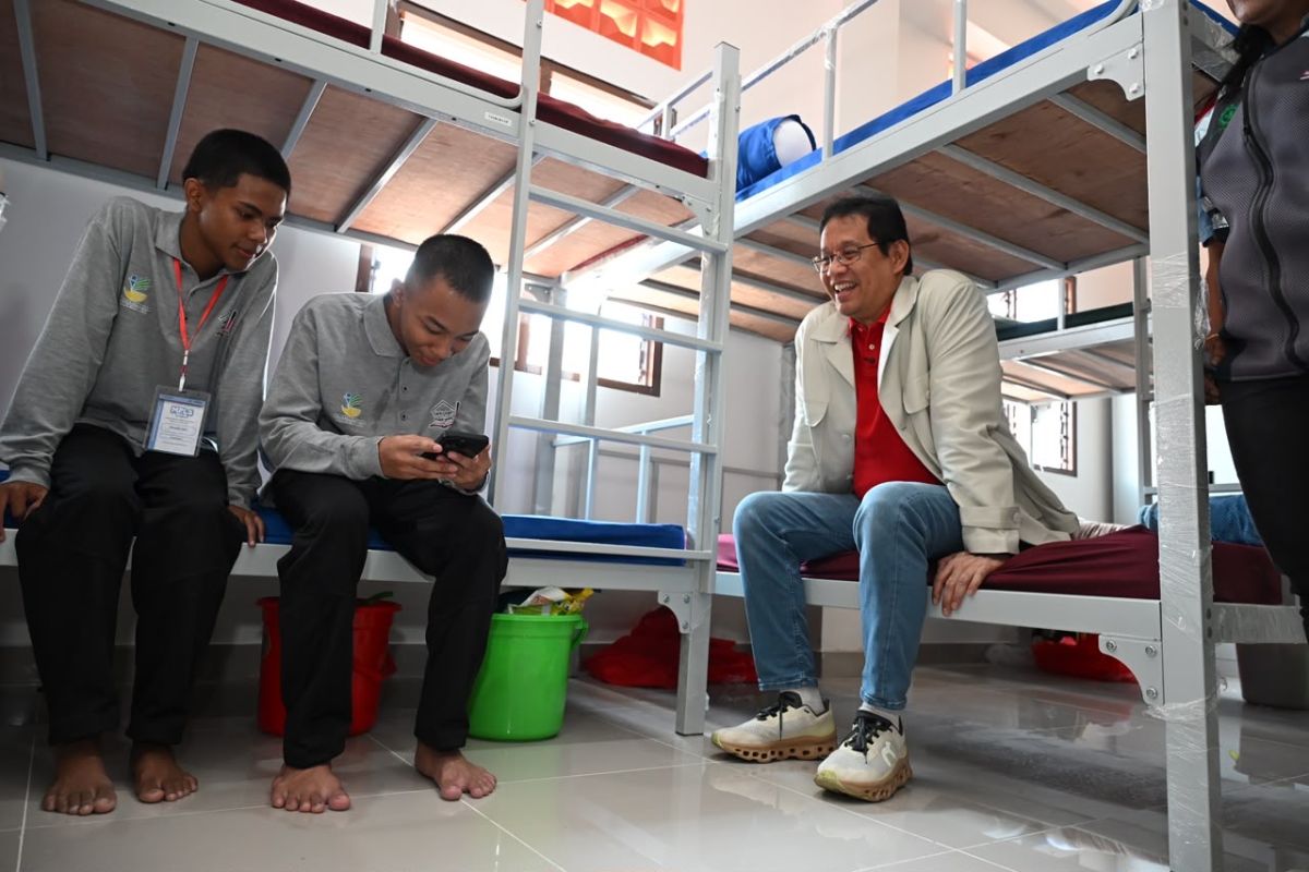Finance Minister ensures readiness of Sekolah Rakyat facilities