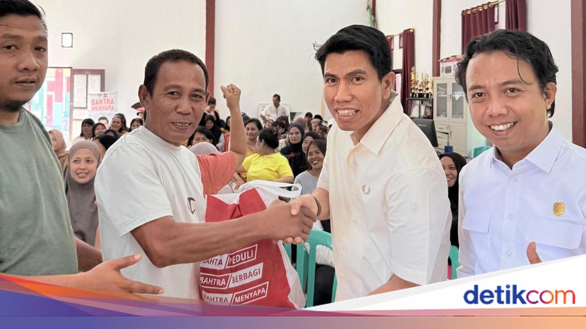 DPR Commission II Deputy Chair Bahtra Banong Gathers Community Aspirations in Kolaka Regency