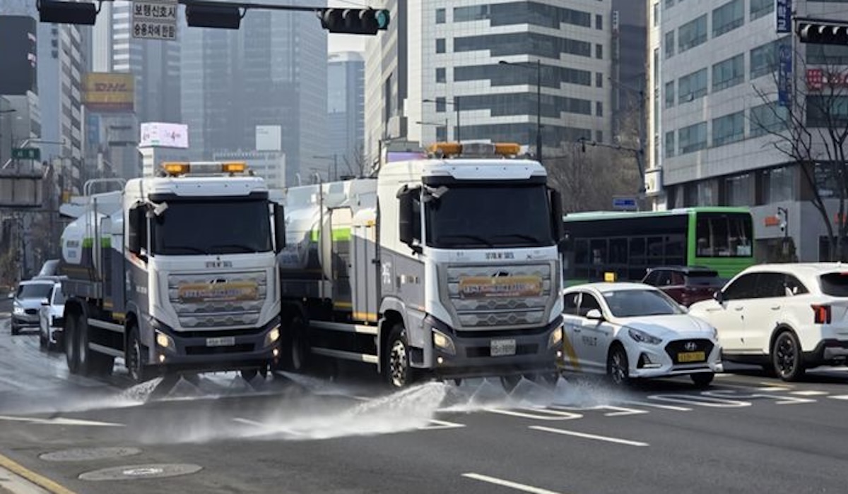 Combating Extreme Weather: South Korea Transforms Public Spaces into Giant Cooling Systems