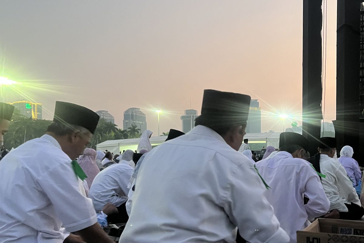 From Education to Corruption Eradication: Citizens' Prayers at Monas