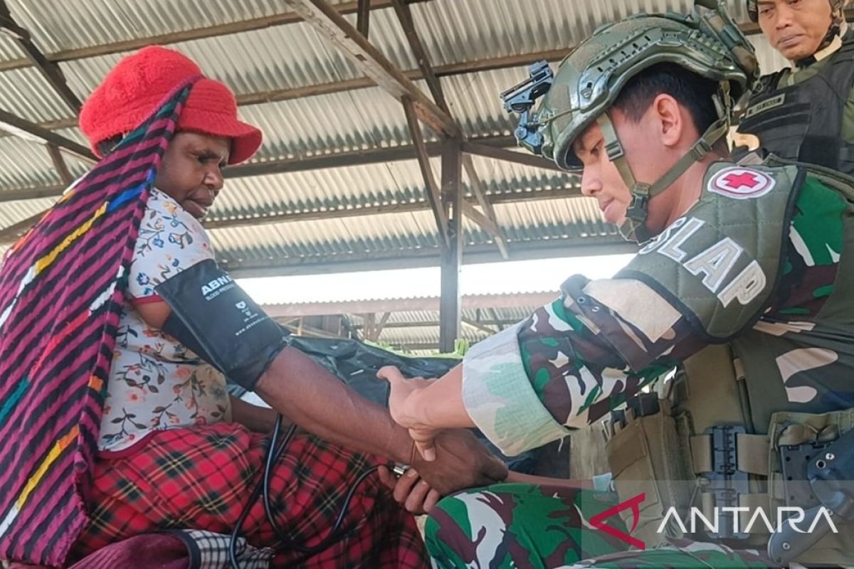Indonesia's troops provide free medical aid in remote Papua