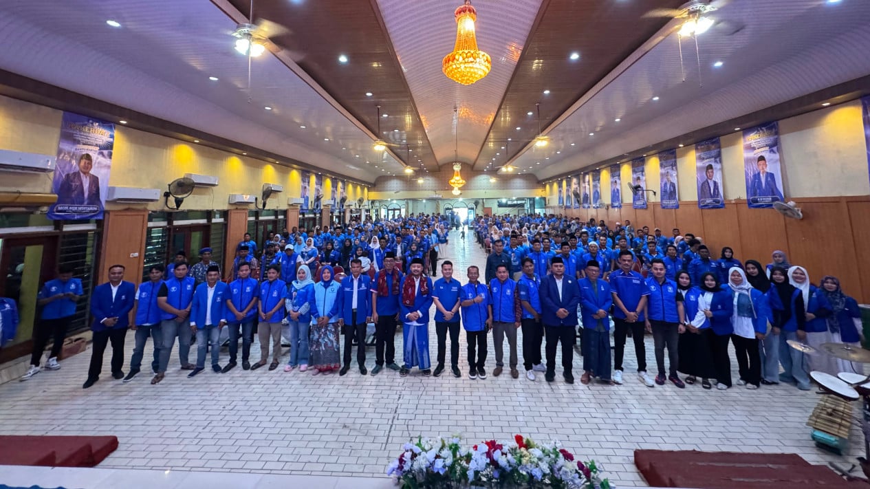 Slamet Ariyadi Inaugurates PAN Volunteers in Sampang to Strengthen Grassroots Party Power