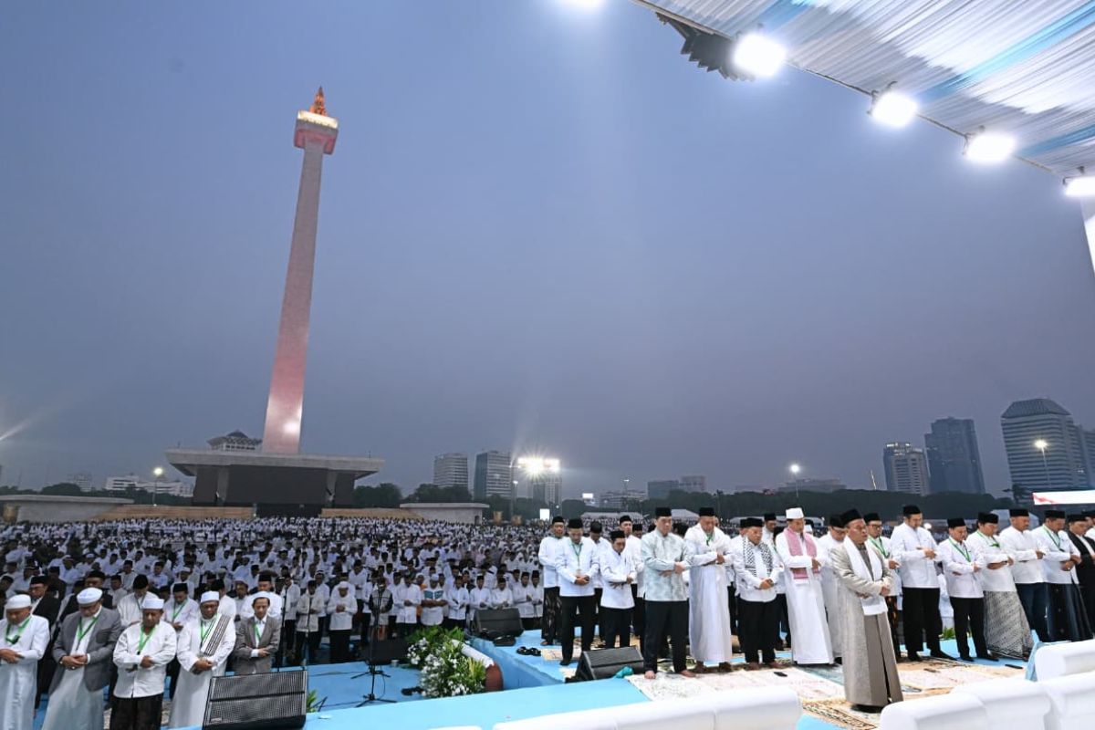 Weekly Humanities Roundup: MBG Budgeting to National Dhikr and Prayer