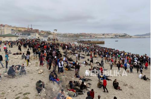 60,000 Migrants Surge Towards Ceuta, Italy Disrupts Schengen and Spain Feels Betrayed