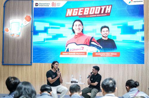 Sean Gelael Shares Racing Insights at GIIAS, MyPertamina Booth Attracts Crowds