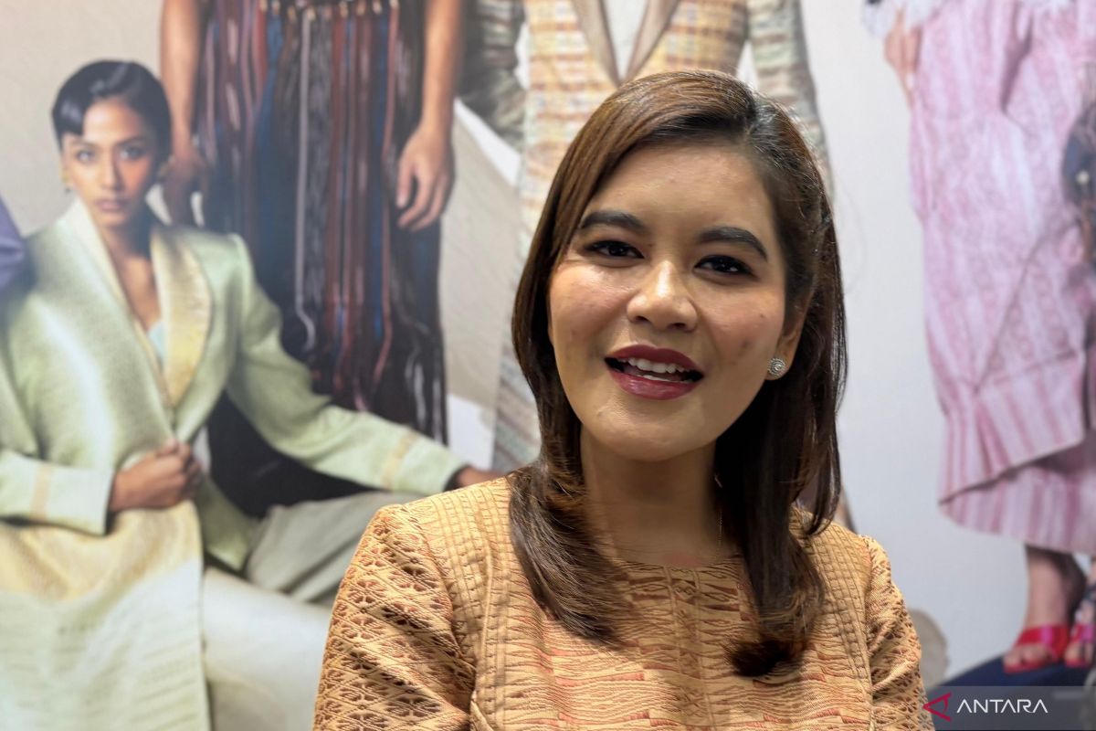 North Sumatra Provincial Government Promotes Ulos Through Regional Textile Usage