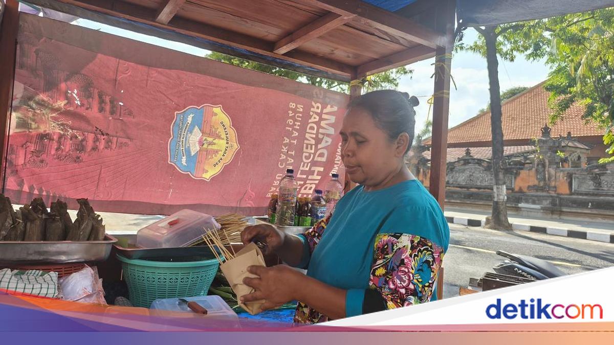 Singaraja Zero Point Crowds Drive Surge in Satay Vendor Turnover