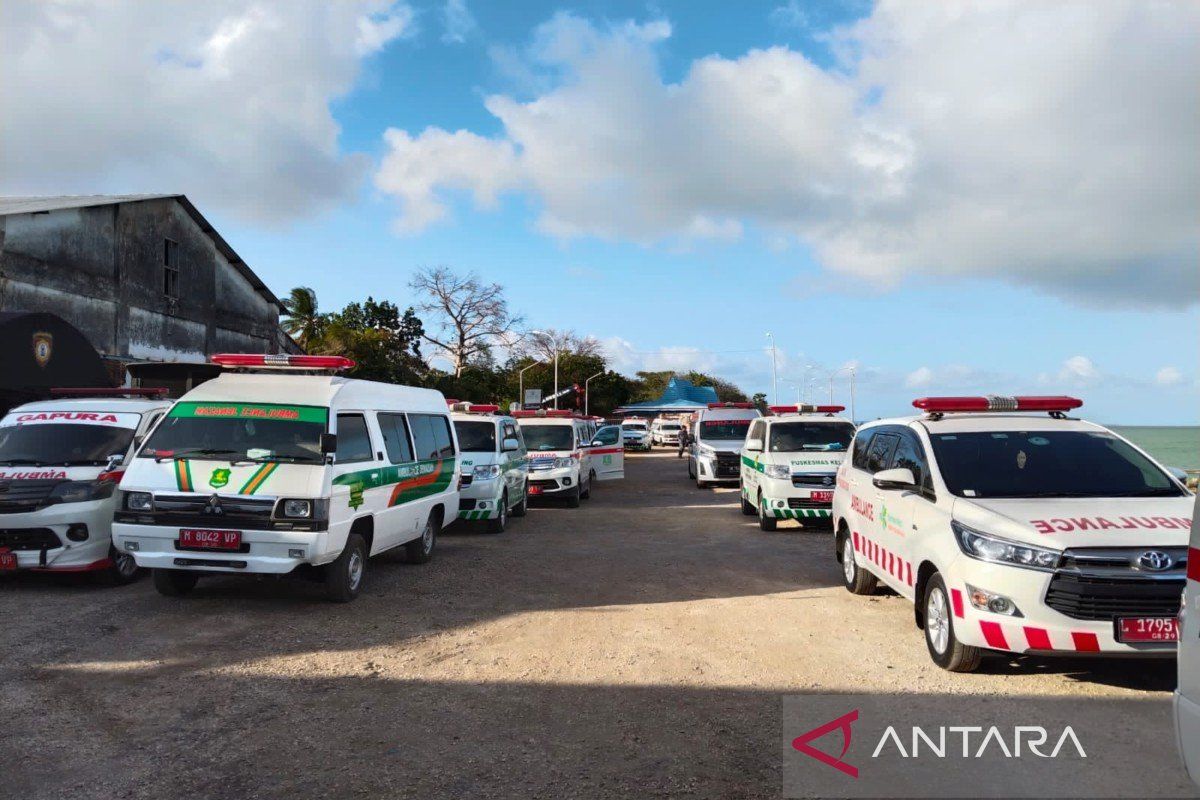 Sumenep Regency Prepares 20 Ambulances to Anticipate Ship Fire Victims
