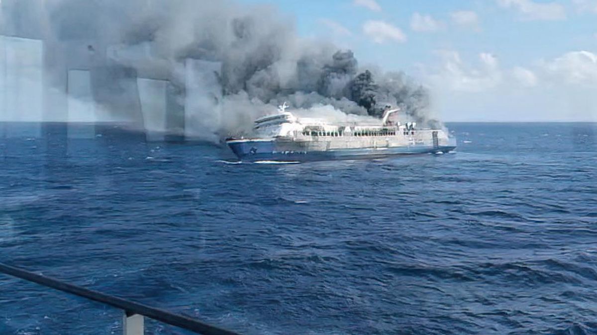 Update on KMP Mutiara Sentosa 2 Fire Victims: 231 Safe, 5 Dead