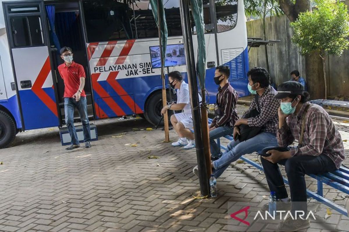 Five Mobile Driver's Licence Service Locations for Monday