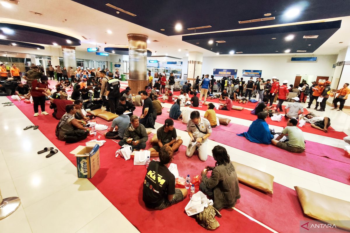 Basarnas: 122 Victims of KMP Mutiara Sentosa II Fire Arrive Ashore