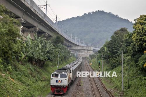 37,367 Foreign Tourists Use Train Services in Bandung's Operational Area 2 During First Half of 2026