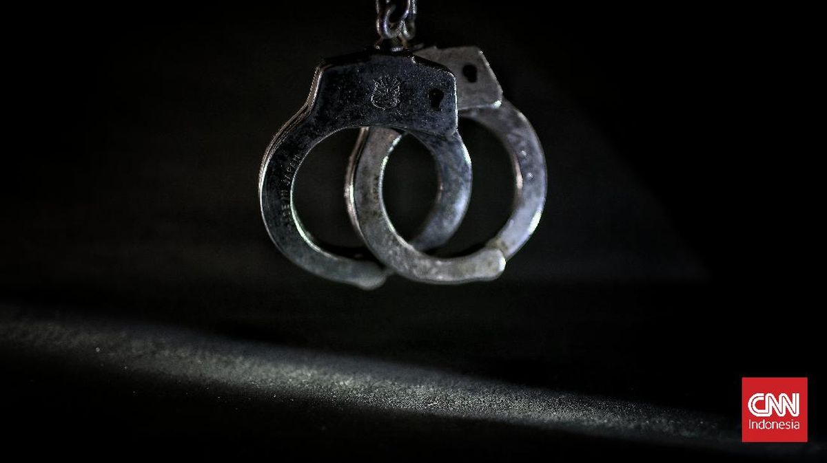 Kiaracondong Thug Arrested After Attacking Residents with Sword